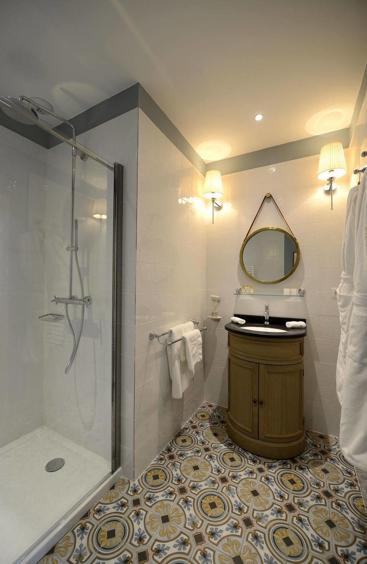 Grand Hotel Henri - Teritoria LʼIsle-sur-la-Sorgue Екстериор снимка