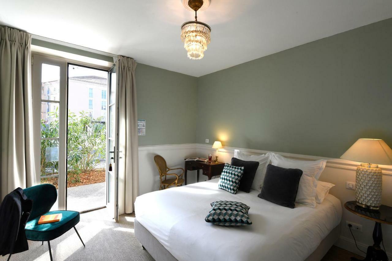 Grand Hotel Henri - Teritoria LʼIsle-sur-la-Sorgue Екстериор снимка